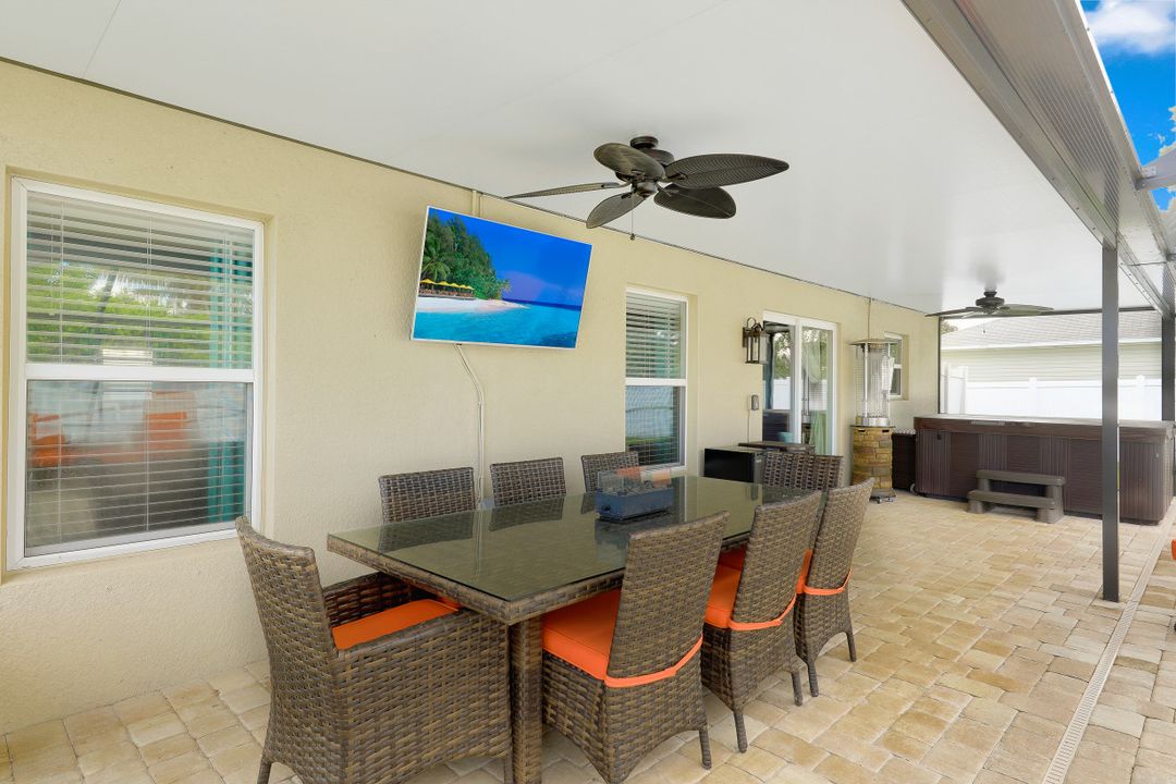 3006 SW 1st Pl, Cape Coral, FL 33914