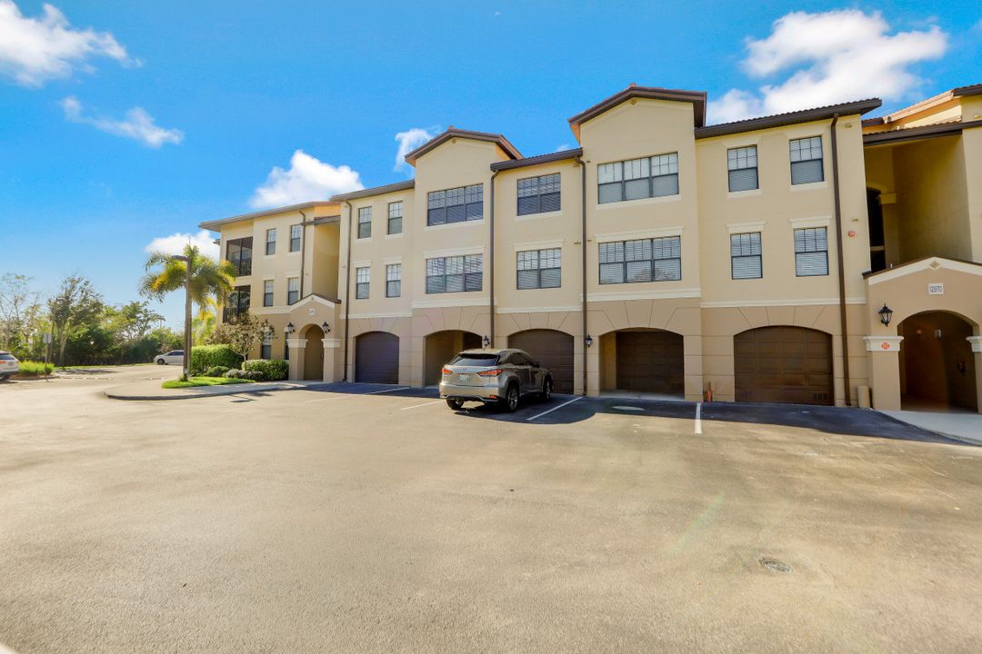12970 Positano Cir #102, Naples, FL 34105