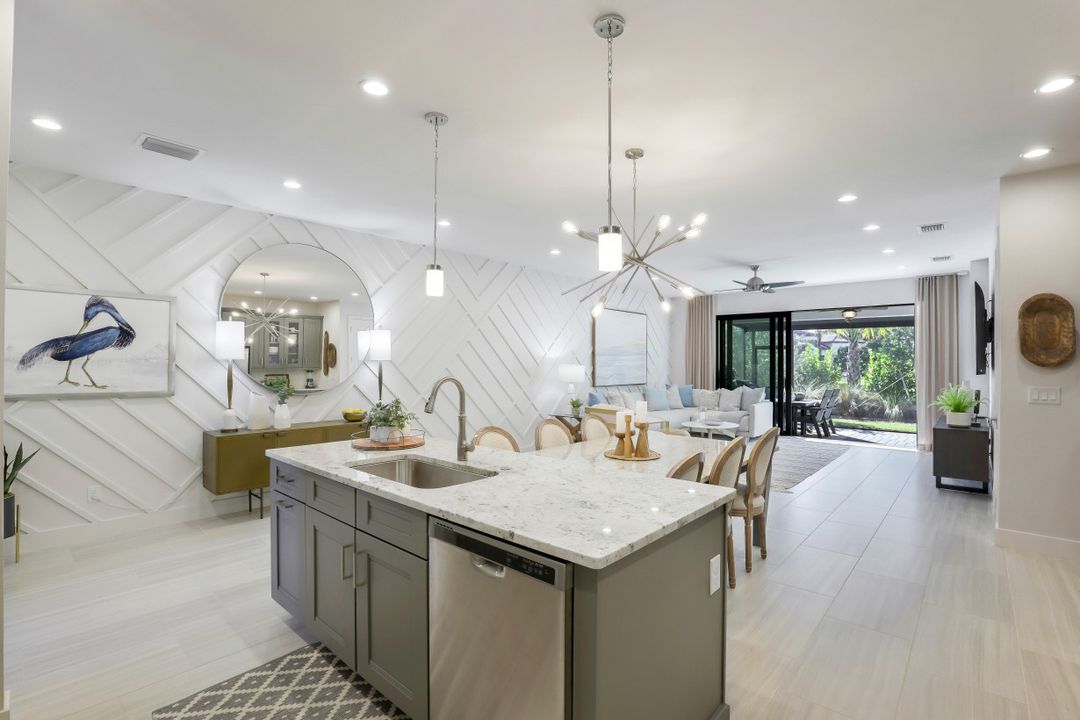 12944 Pembroke Dr, Naples, FL 34105