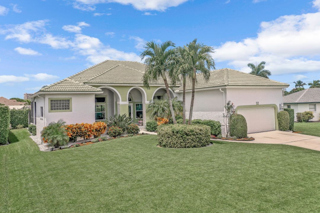 570 Elk Cir, Marco Island, FL 34145