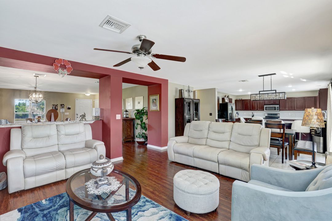 2806 Embers Pkwy W, Cape Coral, FL 33993