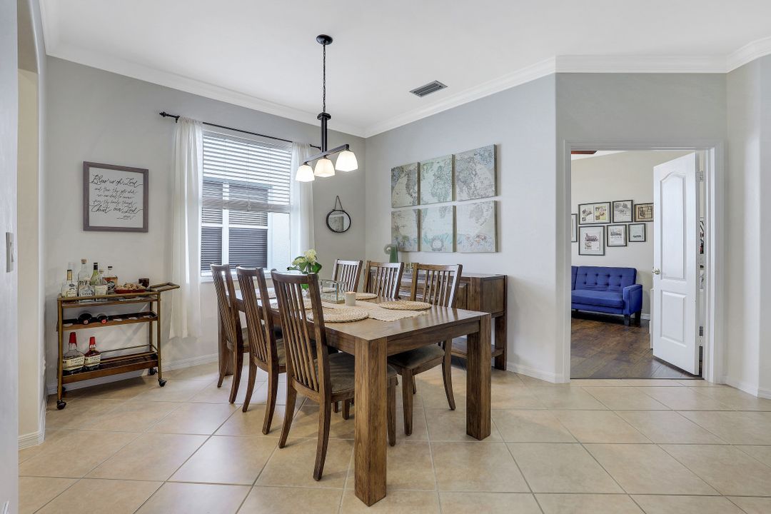 8392 Laurel Lakes Blvd, Naples, FL 34119