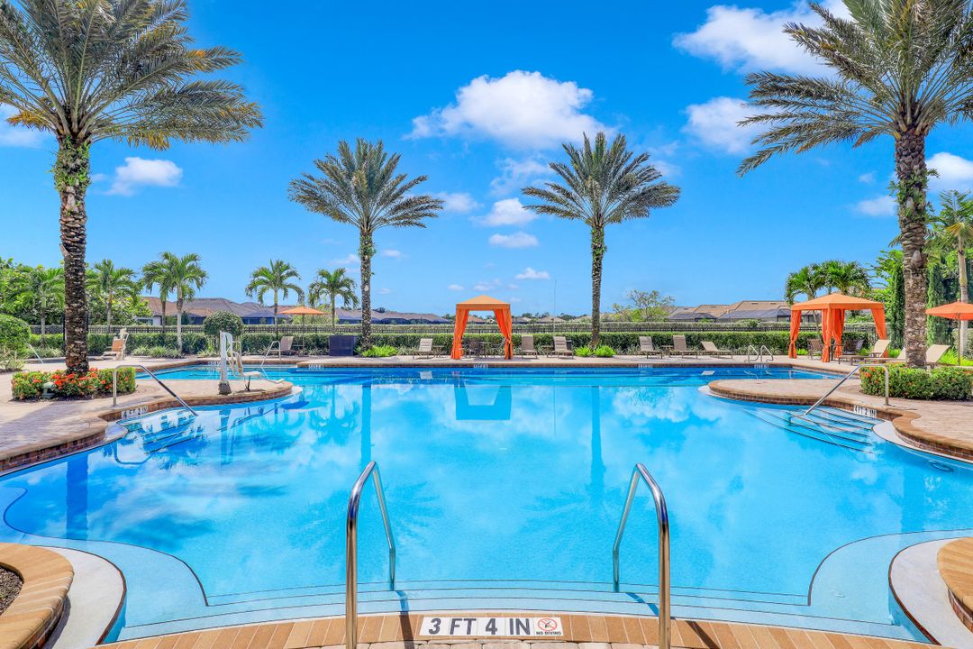 8199 Lucello Terrace N, Naples, FL 34114