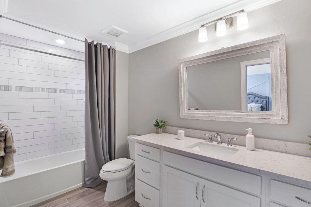 19617 Waterman Ct, Miromar Lakes, FL 33913