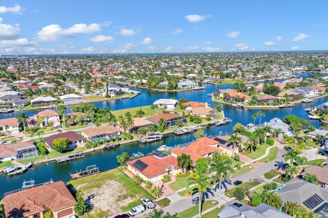 1160 Abbeville Ct, Marco Island, FL 34145