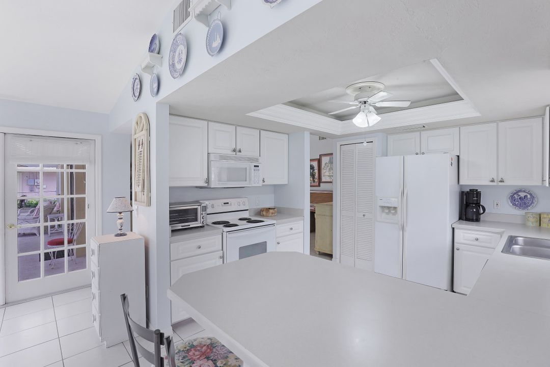 3870 SE 13th Pl, Cape Coral, FL 33904