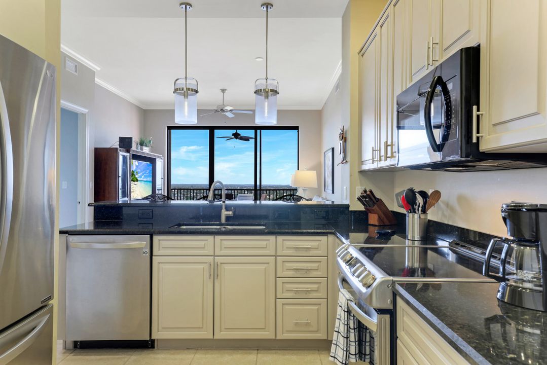 5793 Cape Harbour Dr #1415, Cape Coral, FL 33914