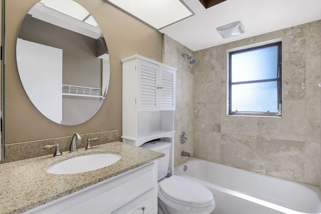 924 SE 15th St, Cape Coral, FL 33990