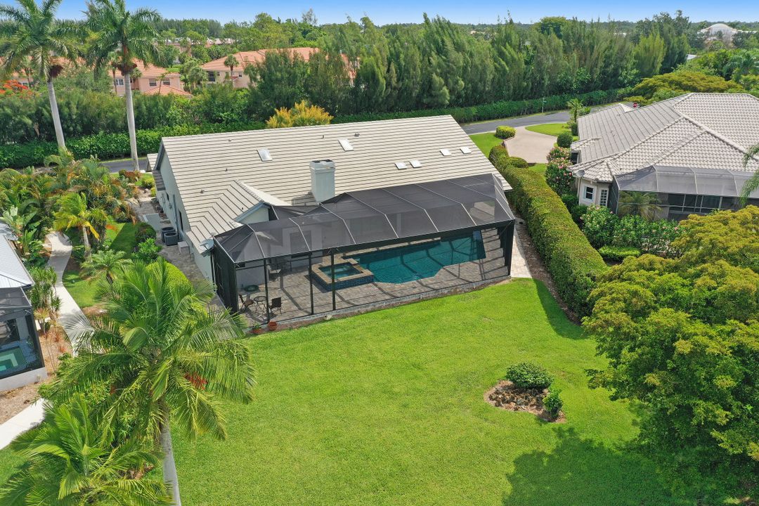 1380 Bald Eagle Dr, Naples, FL 34105