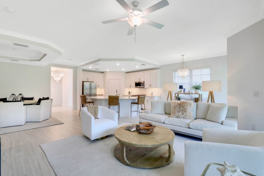 16352 Viansa Way #101, Naples, FL 34110