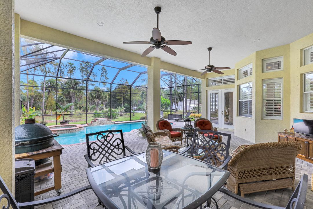 562 14th St SE, Naples, FL 34102