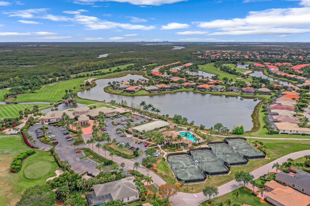 8902 Dartmoor Way, Fort Myers, FL 33908