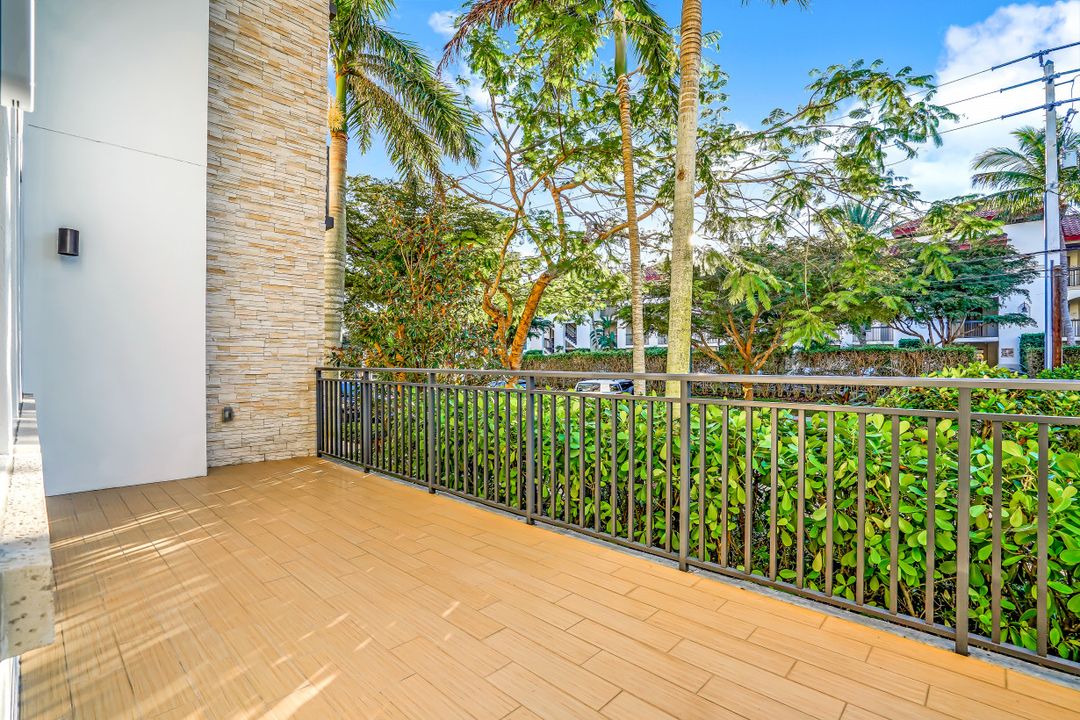 1035 3rd Ave S #105, Naples, FL 34102