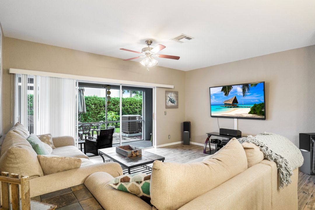 10063 Pacific Pines Ave, Fort Myers, FL 33966