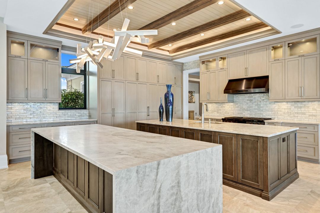 5603 Riverside Dr, Cape Coral, FL 33904