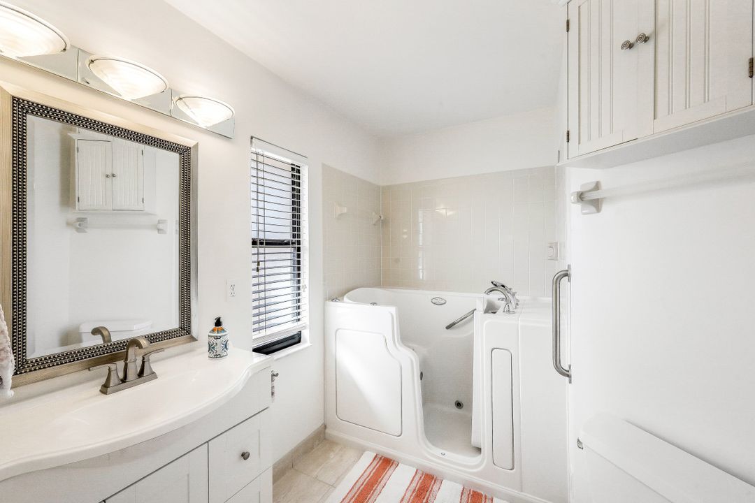 78 Bennington Dr  #Bldg8 #5, Naples, FL 34104