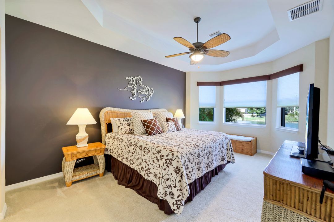 8615 Sumner Ave, Fort Myers, FL 33908