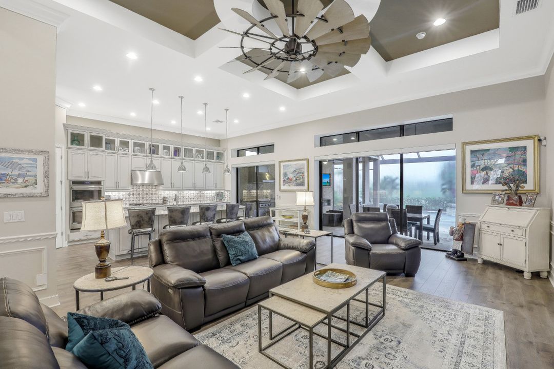 9392 Rapallo St, Naples, FL 34119