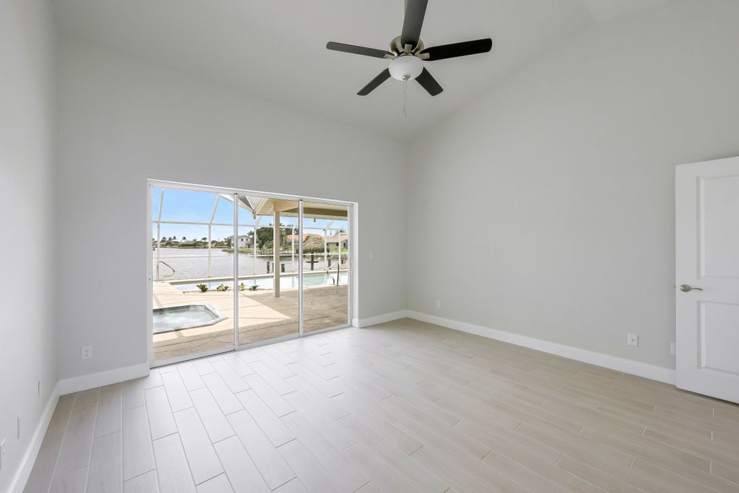 1014 Hancock Bridge Pkwy, Cape Coral, FL 33990