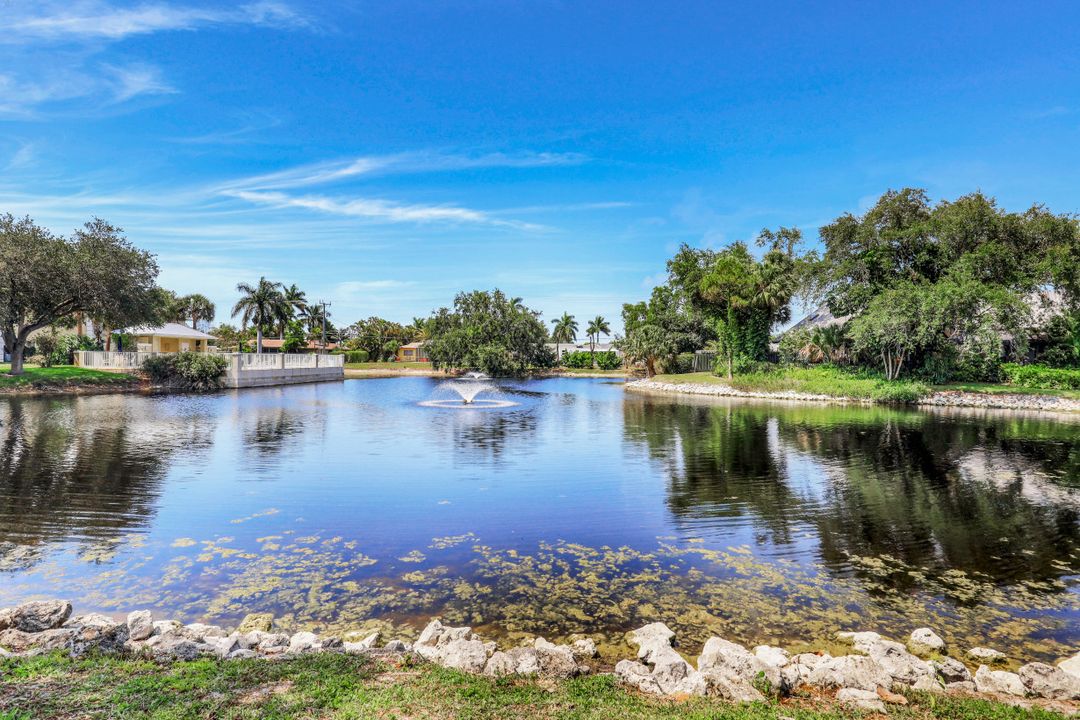 1269 Solana Rd #E-3, Naples, FL 34103