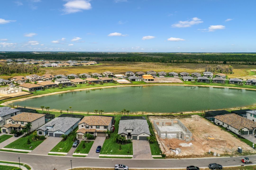 17484 Ashcomb Way, Estero, FL 33928