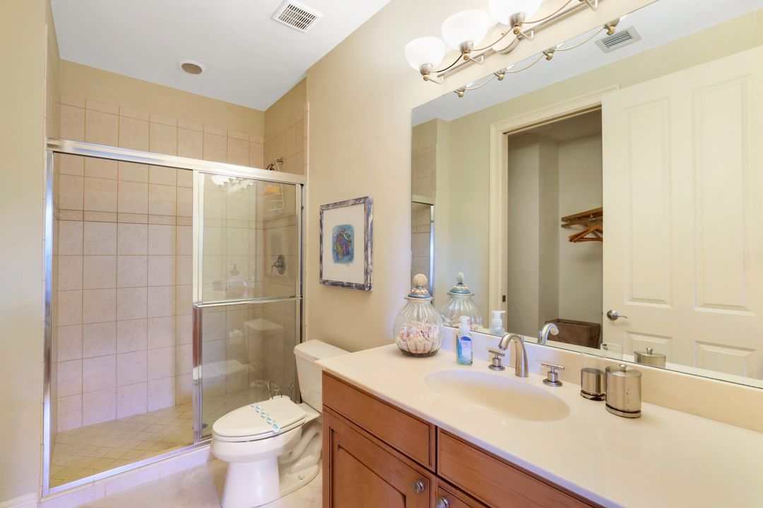 10620 Gulf Shore Dr #401, Naples, FL 34108