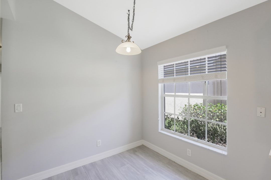 1622 Triangle Palm Terrace, Naples, FL 34119