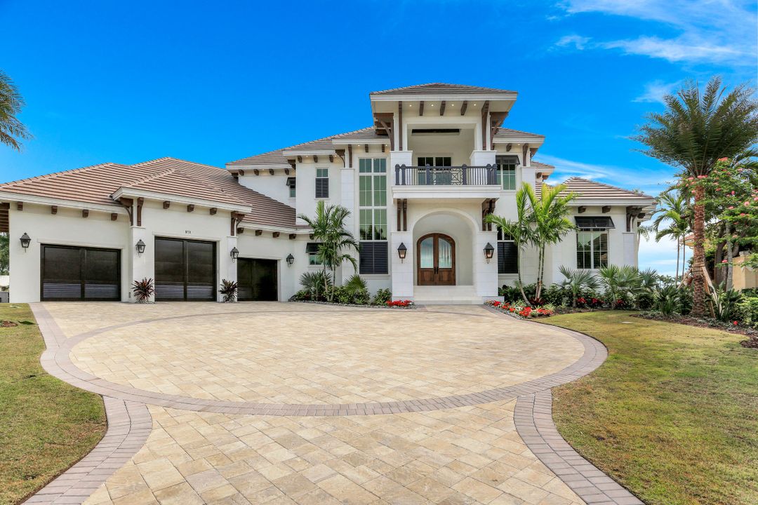 871 W Copeland Dr, Marco Island, FL 34145