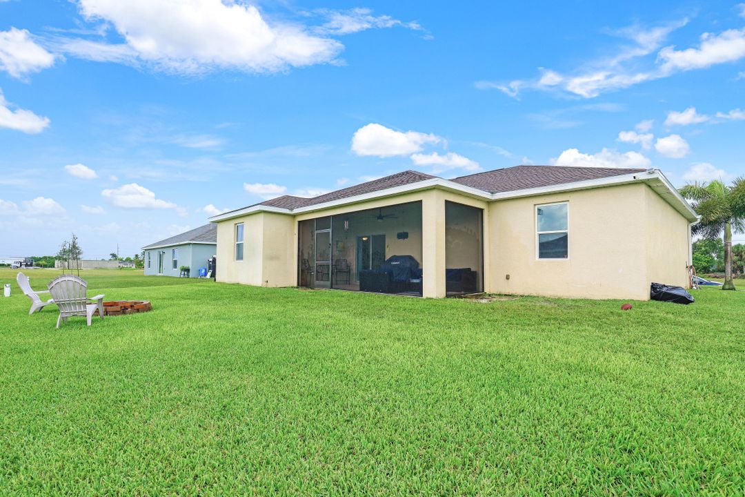 1813 NW 10th St, Cape Coral, FL 33993