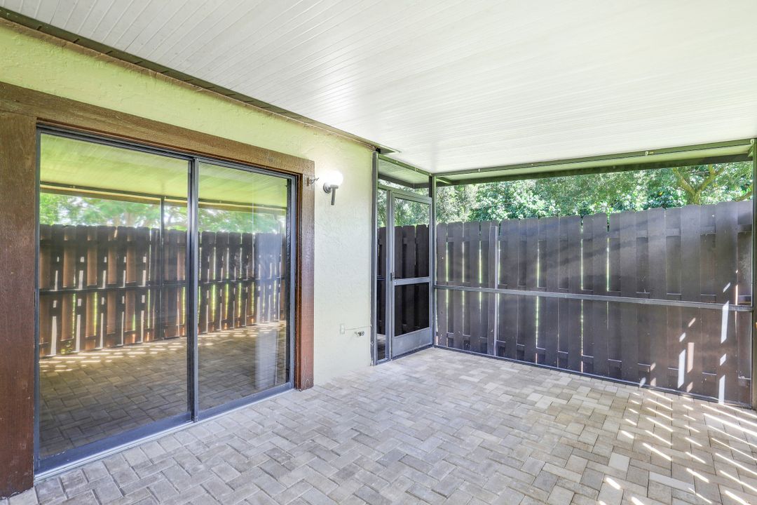 8815 Somerset Blvd, Fort Myers, FL 33919