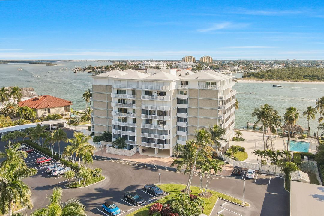 60 W Pelican St #504, Naples, FL 34113