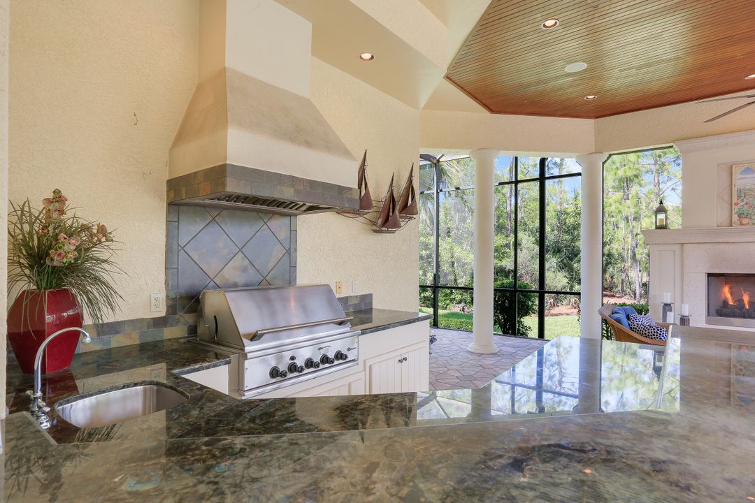 9381 Lakebend Preserve Ct, Estero, FL 34135