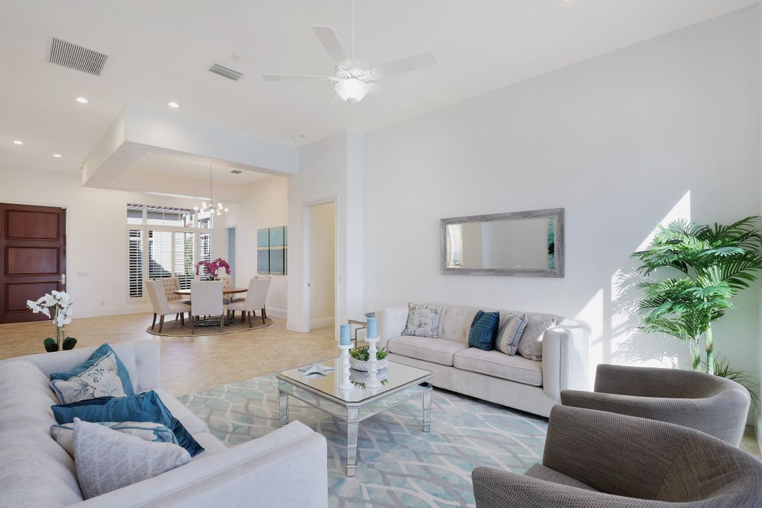 8516 Bellagio Dr, Naples, FL 34114