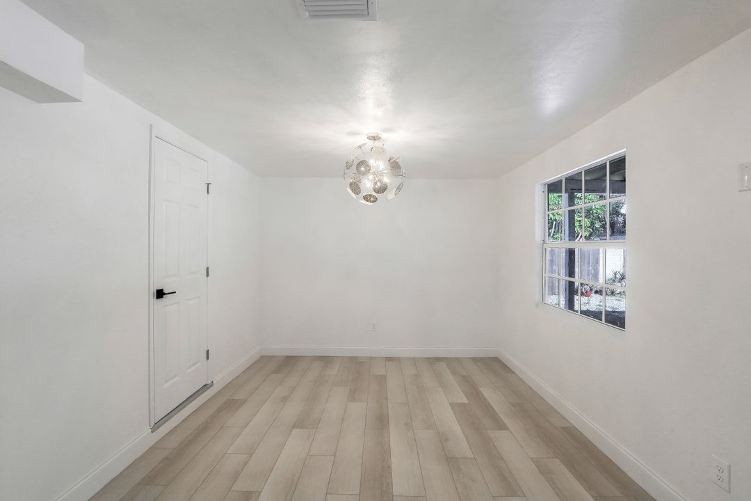 3409 Goldie Ln, Naples, FL 34112