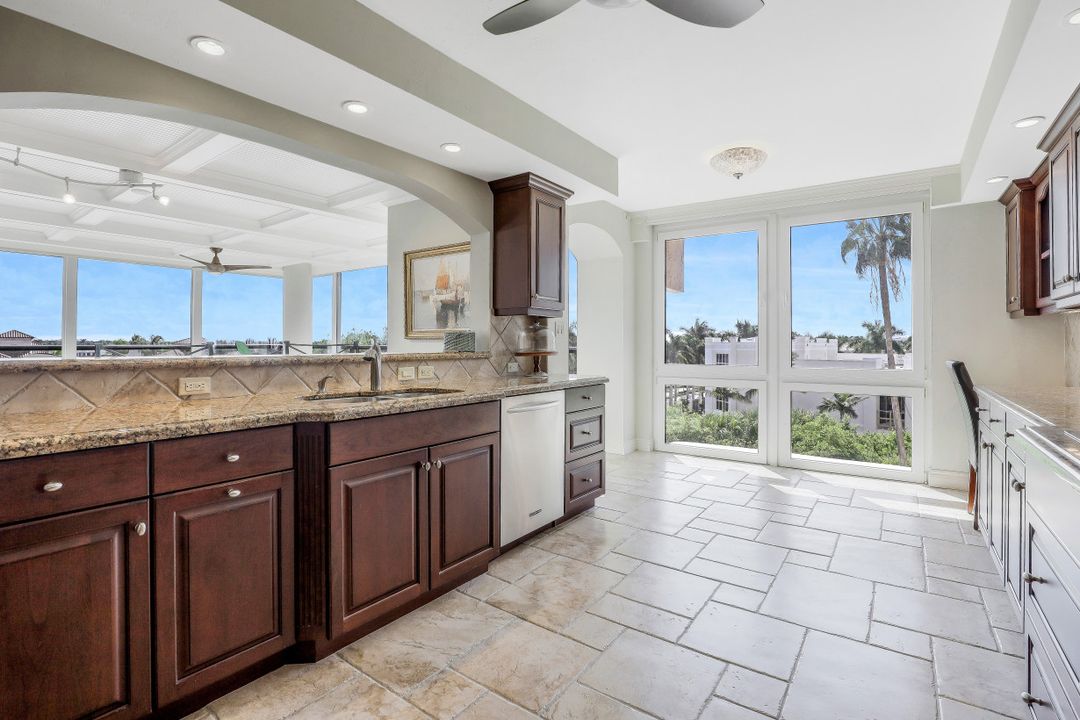 4031 Gulf Shore Blvd N #5F, Naples, FL 34103