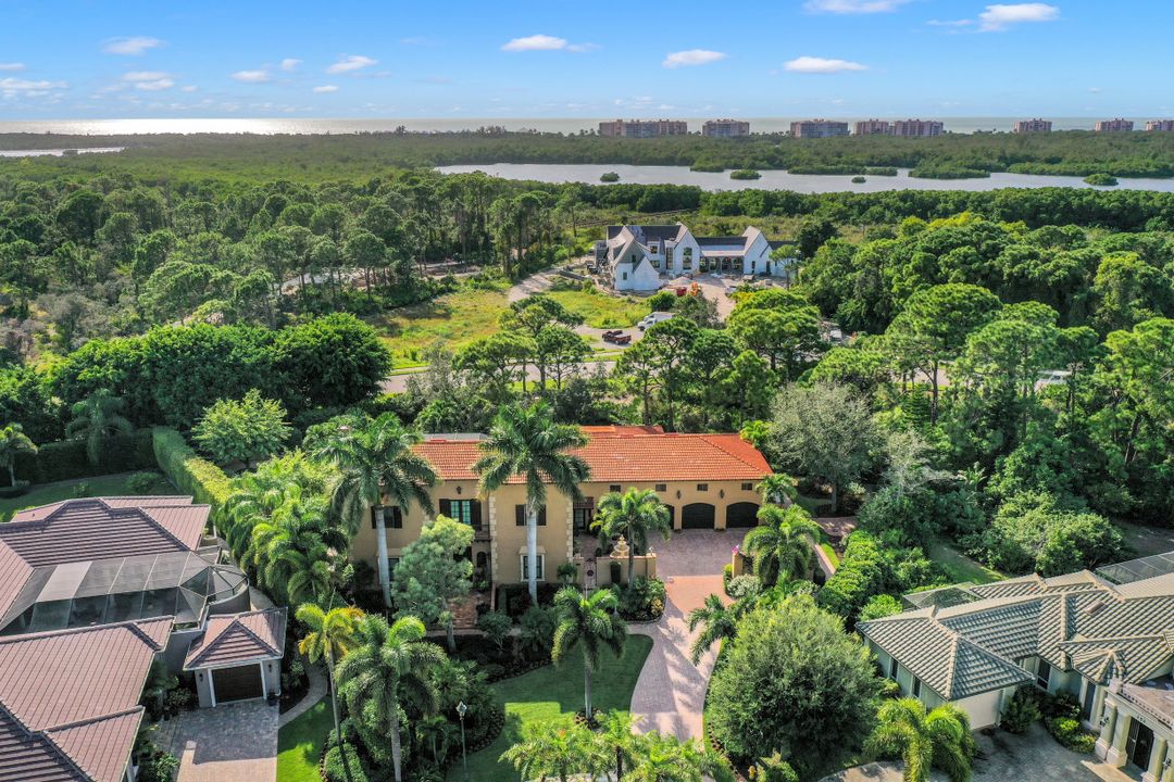 353 Chancery Cir, Naples, FL 34110