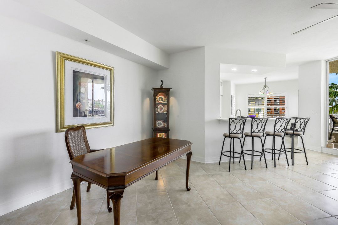 450 Bayfront Pl #4206, Naples, FL 34102