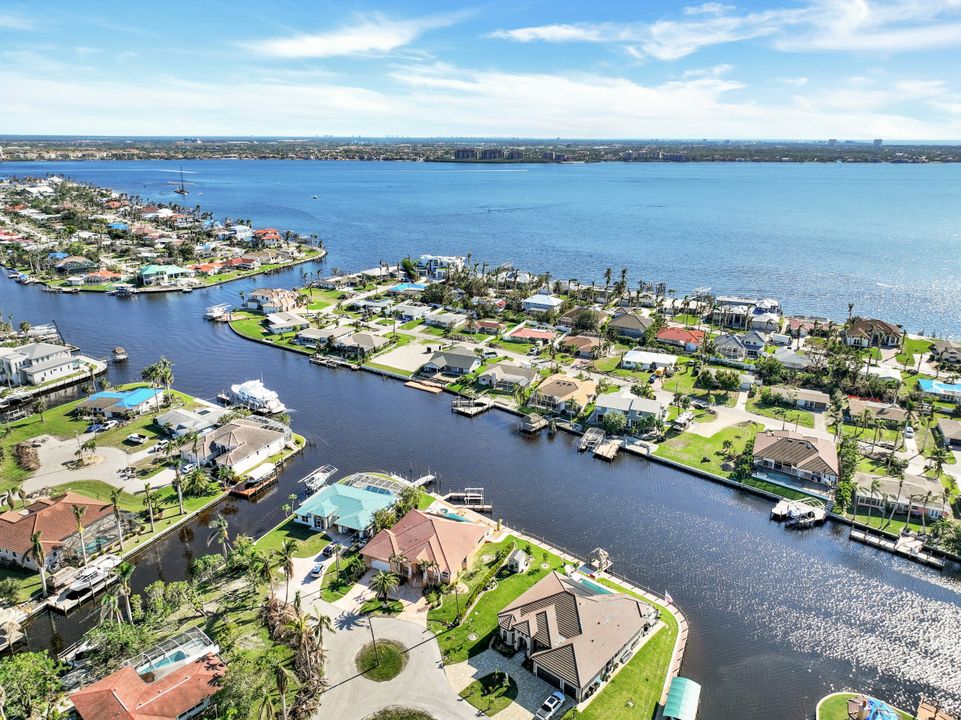 5324 Delano Ct, Cape Coral, FL 33904