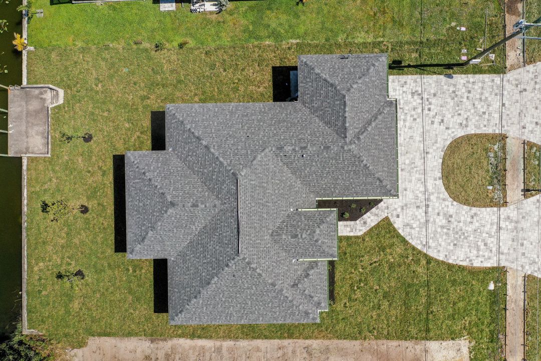 307 Gleason Pkwy, Cape Coral, FL 33914