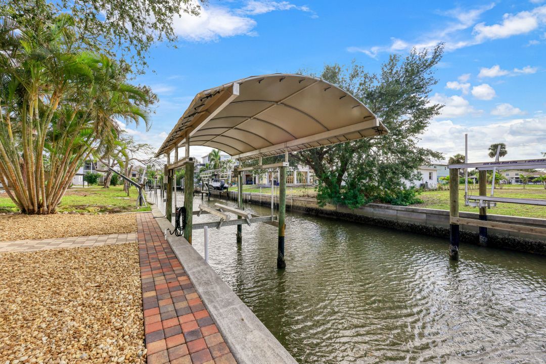 4733 Spring Creek Dr, Bonita Springs, FL 34134