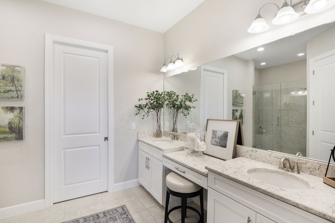 9641 Montelanico Loop #204, Naples, FL 34119