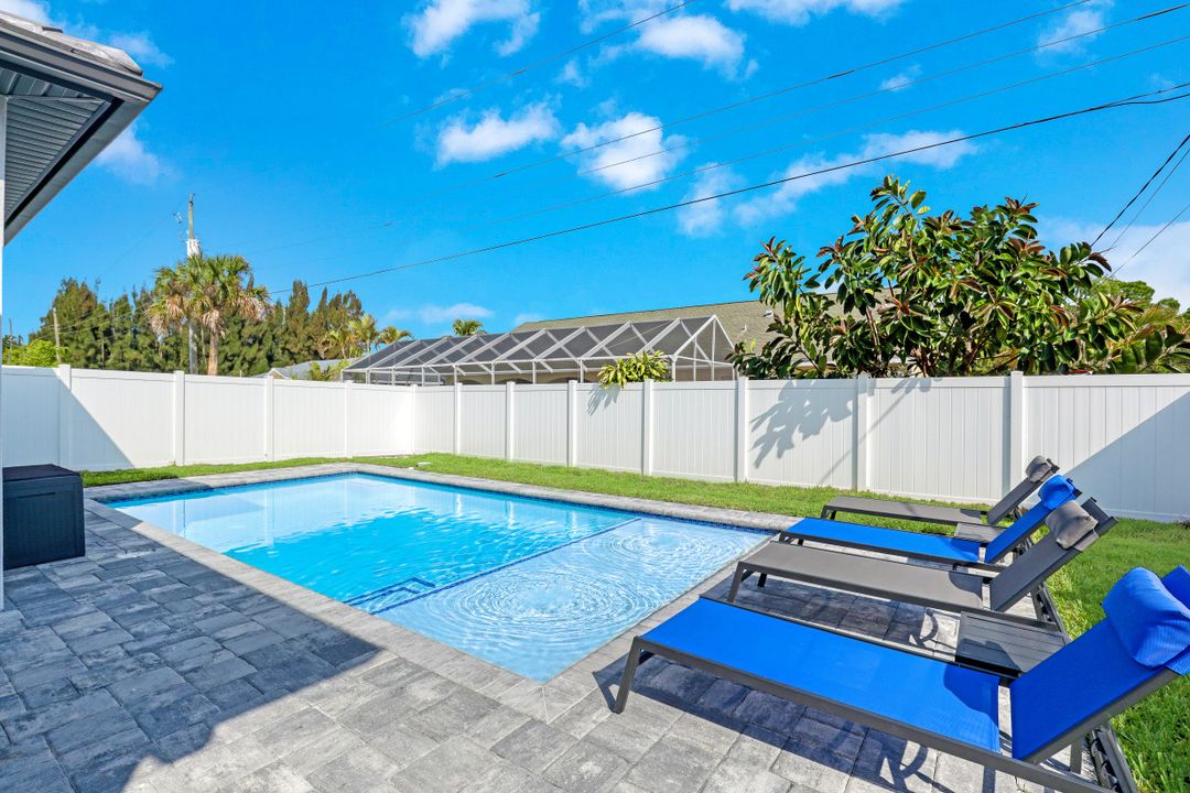 783 110th Ave N, Naples, FL 34108