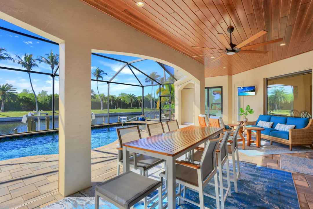 2030 El Dorado Pkwy W, Cape Coral, FL 33914