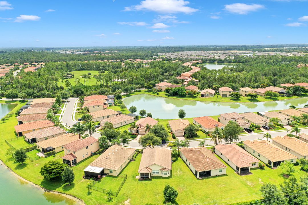 3560 Dandolo Cir, Cape Coral, FL 33909