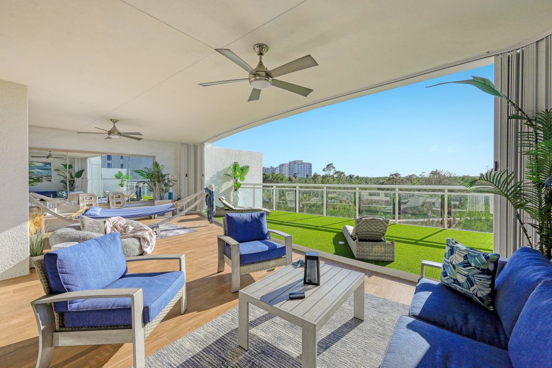 13915 Old Coast Rd #305, Naples, FL 34110