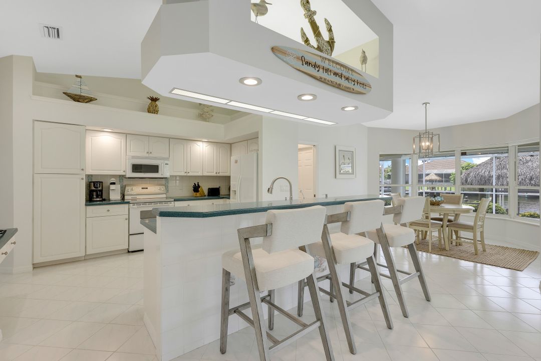 2700 SW 36th Ln, Cape Coral, FL 33914