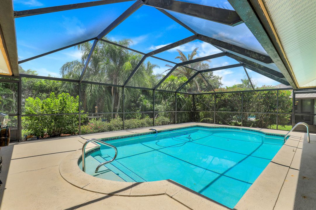 2326 Kings Lake Blvd, Naples, FL 34112