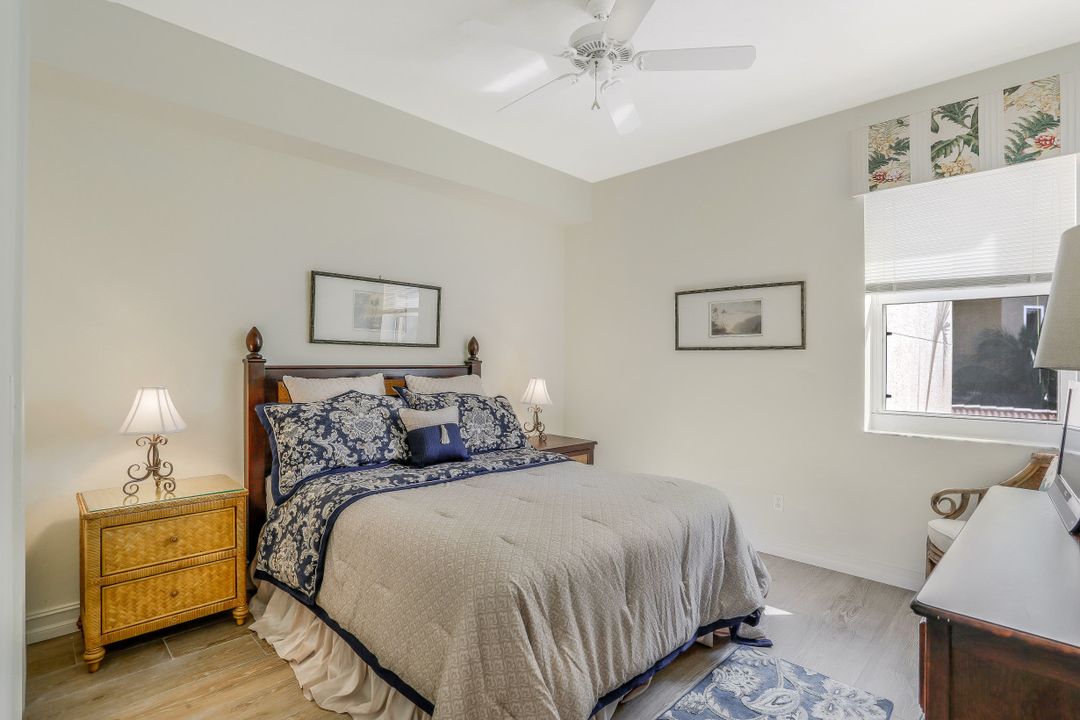 400 Flagship Dr #401, Naples, FL 34108