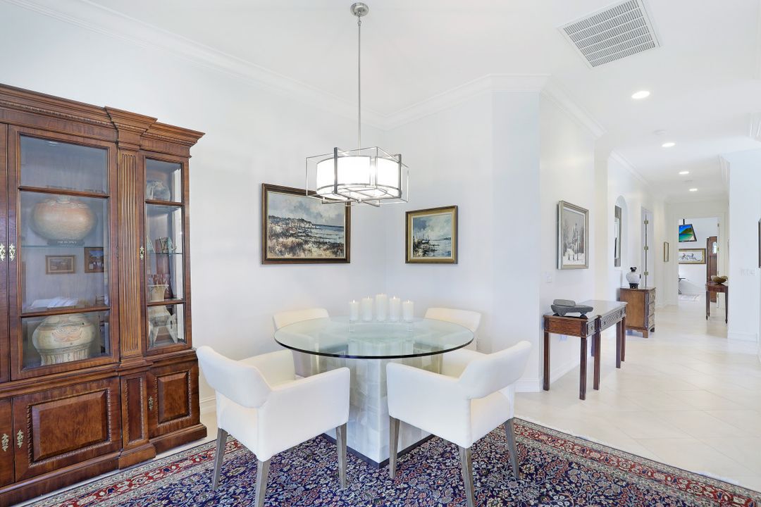 5001 Maxwell Cir #201, Naples, FL 34105