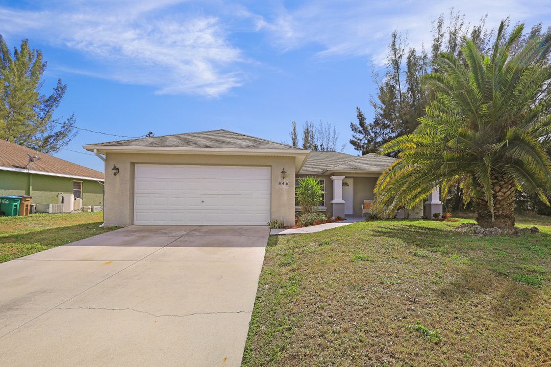 846 SW 31st Terrace, Cape Coral, FL 33914